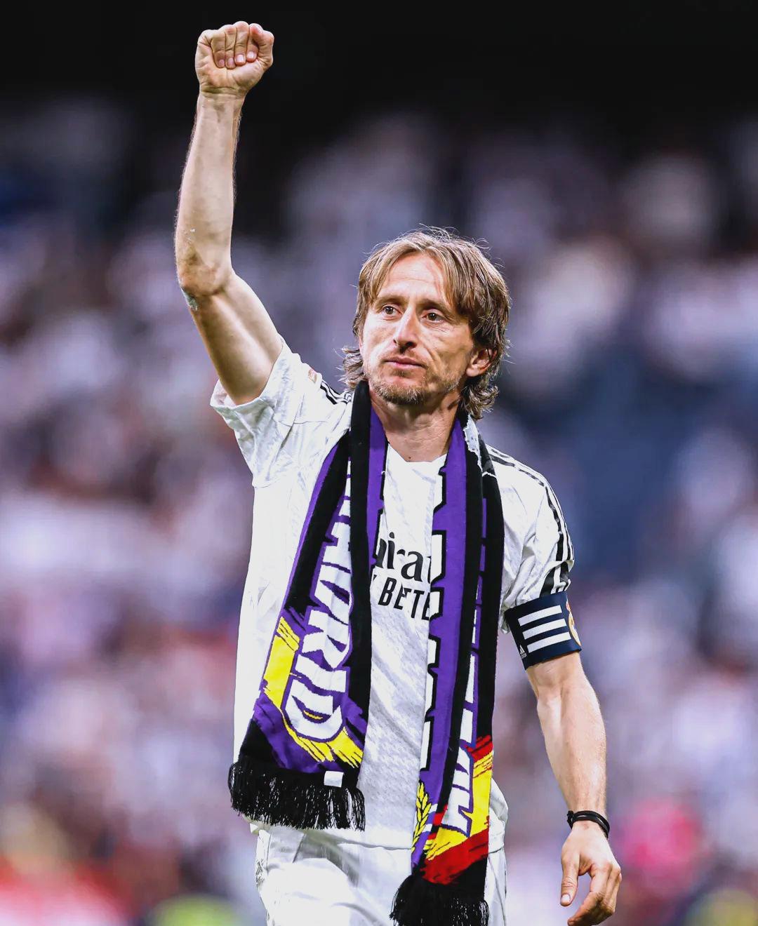 意甲媒体透露：米兰与维拉蒂开启了谈判，俱乐部希望冬窗期将其招入麾下